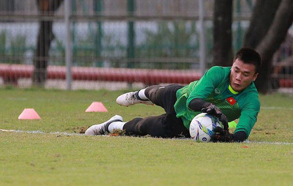 Tiến Dũng vẫn là chốt chặn đáng tin cậy của U23 Việt Nam