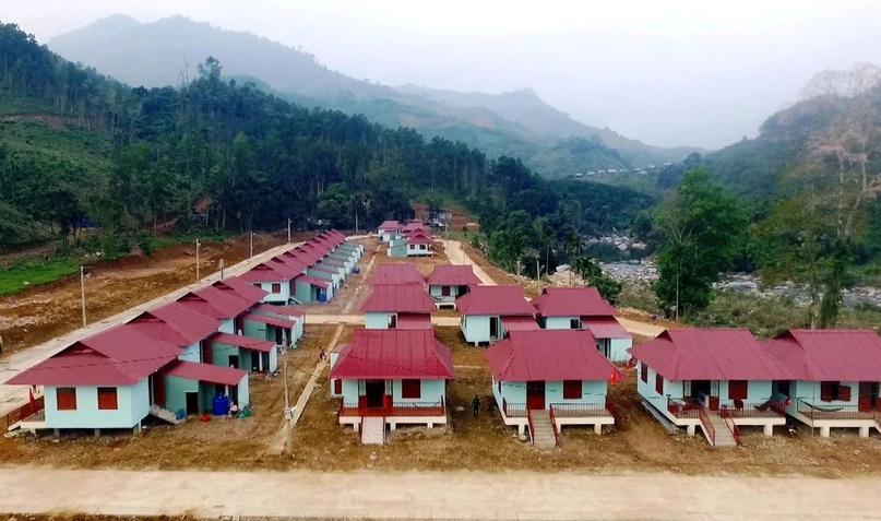 Những căn nhà ở tạm bợ của người dân làng Bằng La, xã Trà Leng, huyện Nam Trà My, tỉnh Quảng Nam đã được thay mới. (Ảnh: Trịnh Bang Nhiệm/TTXVN)