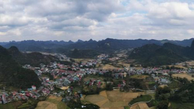 Thị trấn Trà Lĩnh xinh đẹp miền biên viễn non nước Cao Bằng.