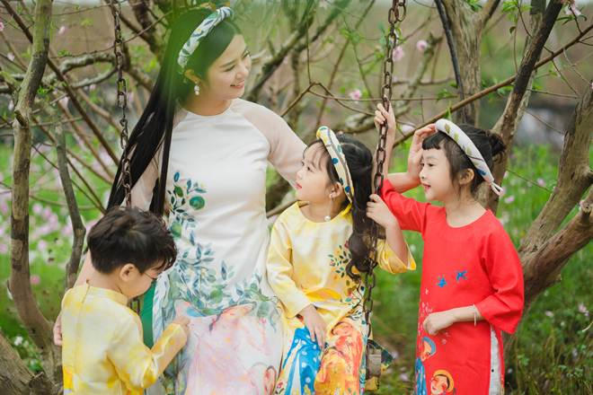 Ngọc H&acirc;n kh&ocirc;ng sốt ruột lấy chồng d&ugrave; bị họ h&agrave;ng th&uacute;c giục