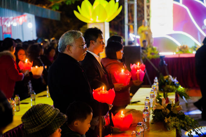 Khách mời và quý đạo tràng tham dự lễ hội.