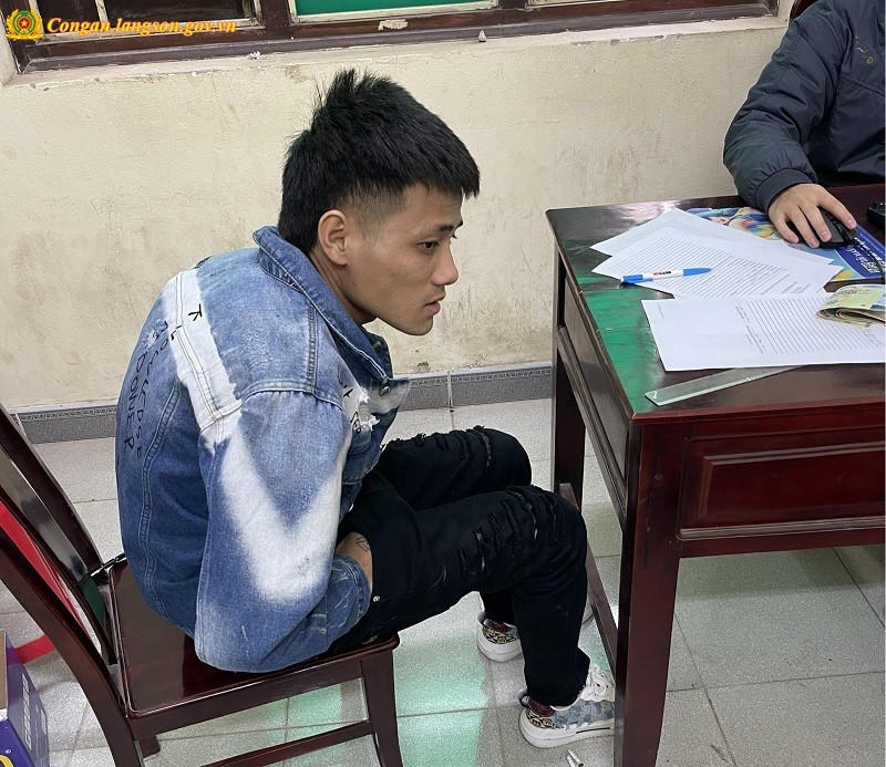 Đối tượng Lành Văn Kiên tại cơ quan Công an.