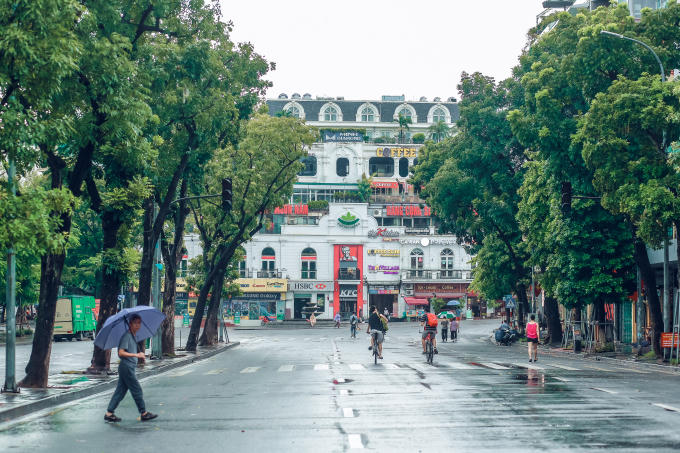 Sáng ngày 2/9, phố đi bộ không còn cảnh nhộn nhịp, vui chơi.