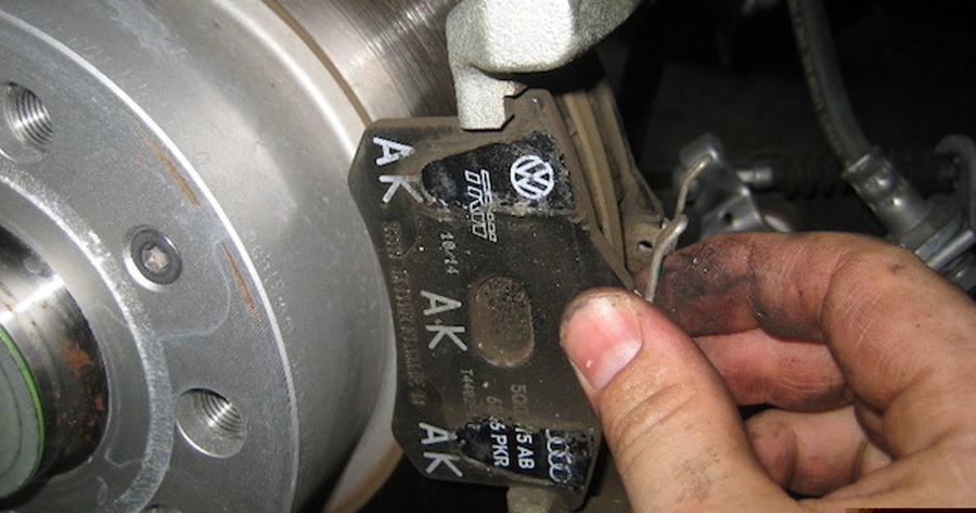 Có nên mua phụ tùng ô tô không chính hãng?