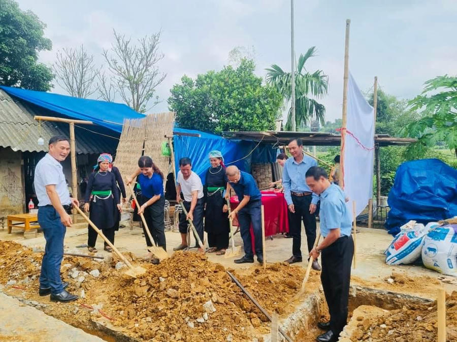 z4710247932495_010cbe0a0c0ef4f3c5b3b0248baf90e7