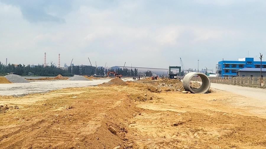 Hạ tầng Khu kinh tế Dung Quất cần được nâng cấp, chỉnh trang.