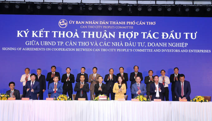 Buổi lễ ký kết thỏa thuận.