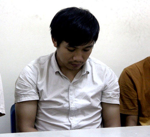 Đối tượng Trần Quang Thành tại CQĐT (ảnh V.N)