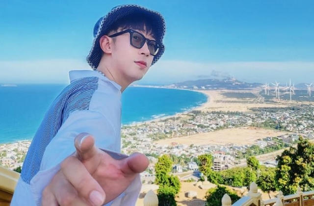 Theo chân vlogger, youtuber, travel blogger khám phá du lịch Việt