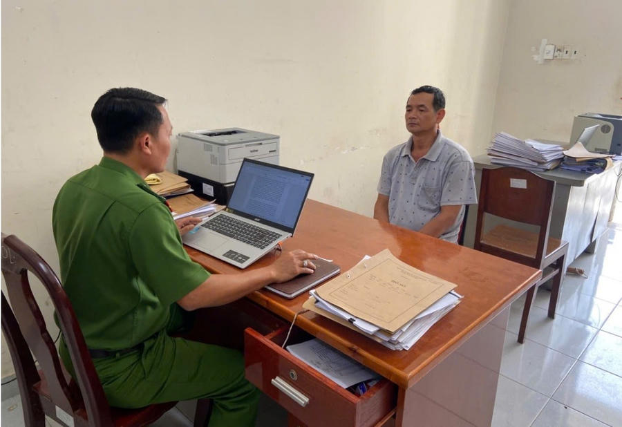 Công an xã Định Quán làm việc với đối tượng Nguyễn Hải