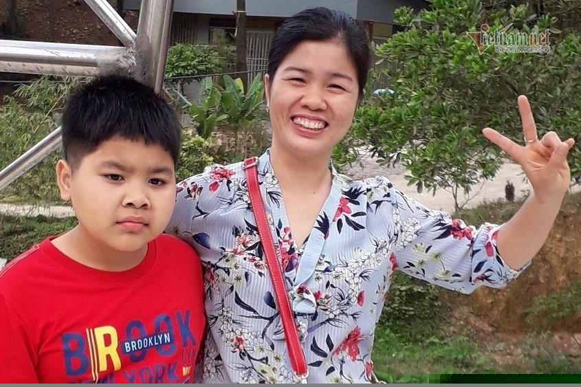 Ở tuổi 40, chị Nguyễn Thị Thủy (huyện Đông Anh, Hà Nội) đạt tổng điểm 27 ở bài thi tổ hợp Khoa học xã hội chỉ trong ít ngày ôn luyện. Ảnh: NVCC