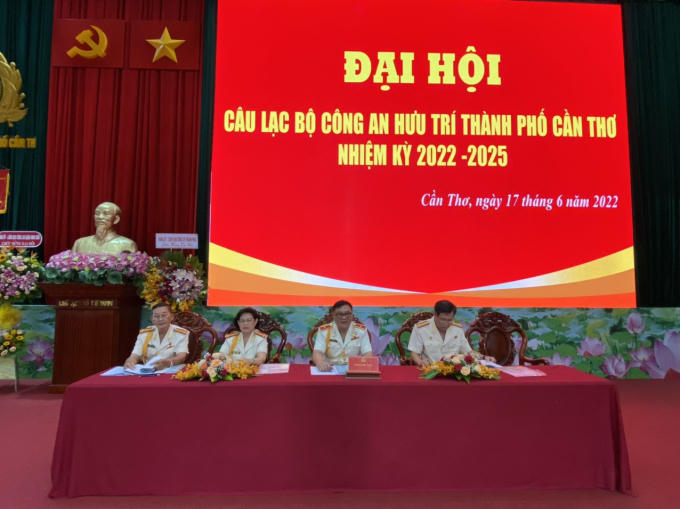 17.6-Toan canh Dai hoi