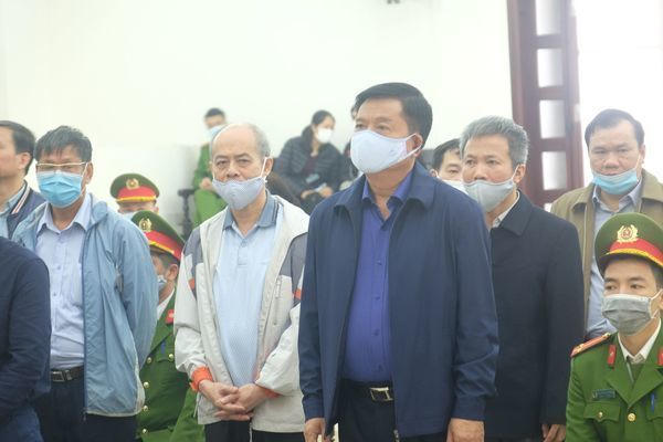 Các bị cáo tại phiên tòa sơ thẩm
