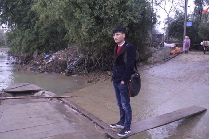 Phóng viên Quang Hải trong một chuyến công tác.