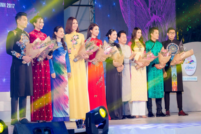 &Aacute; hậu Lệ Hằng g&acirc;y thương nhớ với &aacute;o d&agrave;i truyền thống