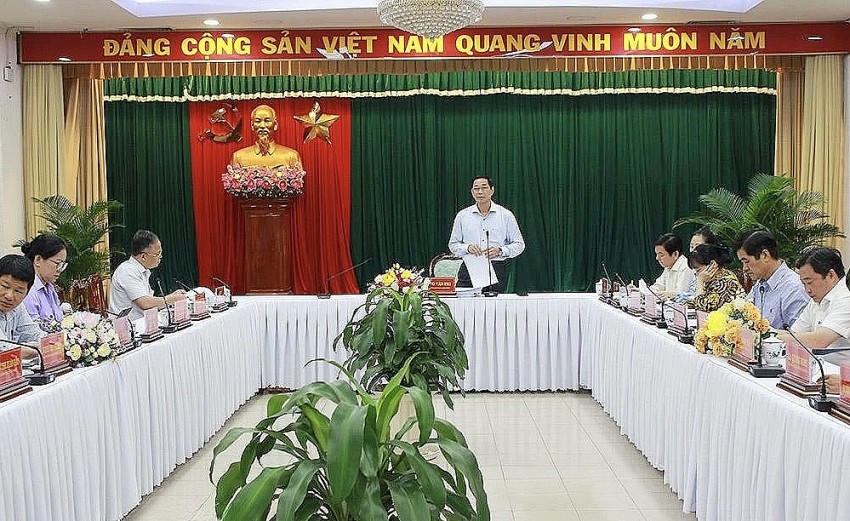 Phó Chủ tịch UBND tỉnh Đồng Nai Võ Văn Phi tại hội nghị.