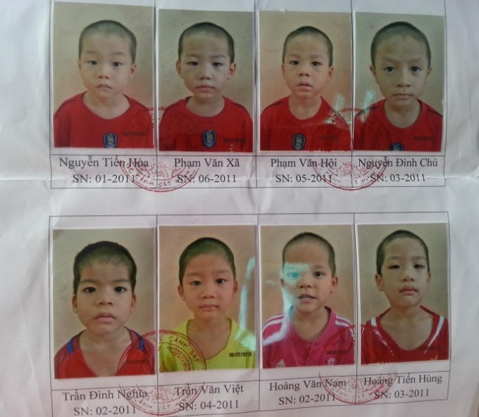 10 cháu lần lượt là Cộng, Hòa, Xã, Hội, Chủ, Nghĩa, Việt Nam, Hùng, Mạnh.