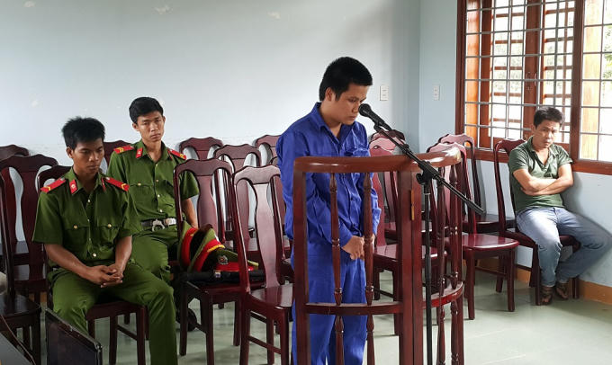 Bị cáo Cảnh trước vành móng ngựa. (Ảnh: CAQN)