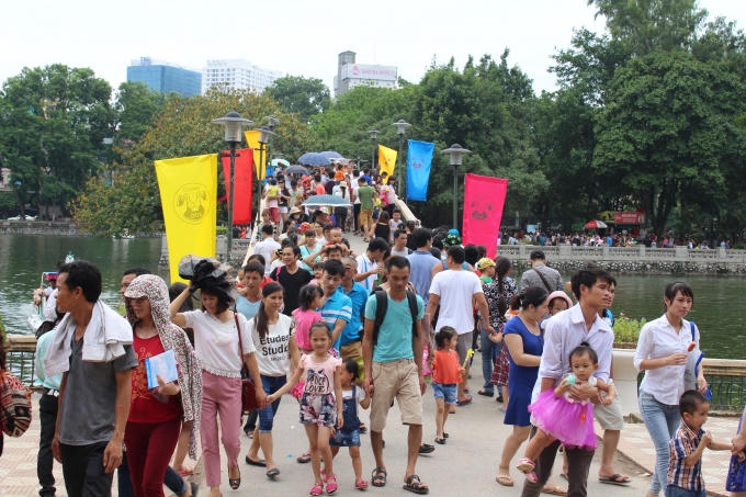 H&agrave; Nội: C&ocirc;ng vi&ecirc;n Thủ Lệ