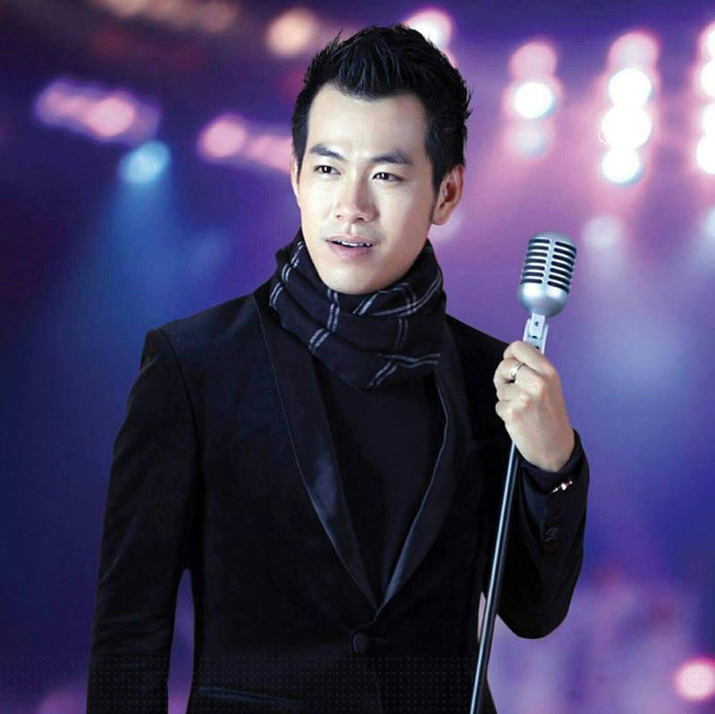 Ca sĩ Hồ Trung Dũng