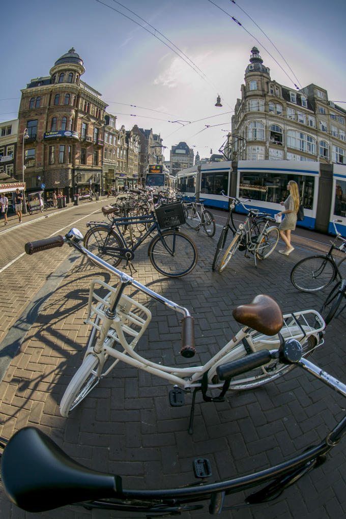 Thành phố của xe đạp và tàu điện