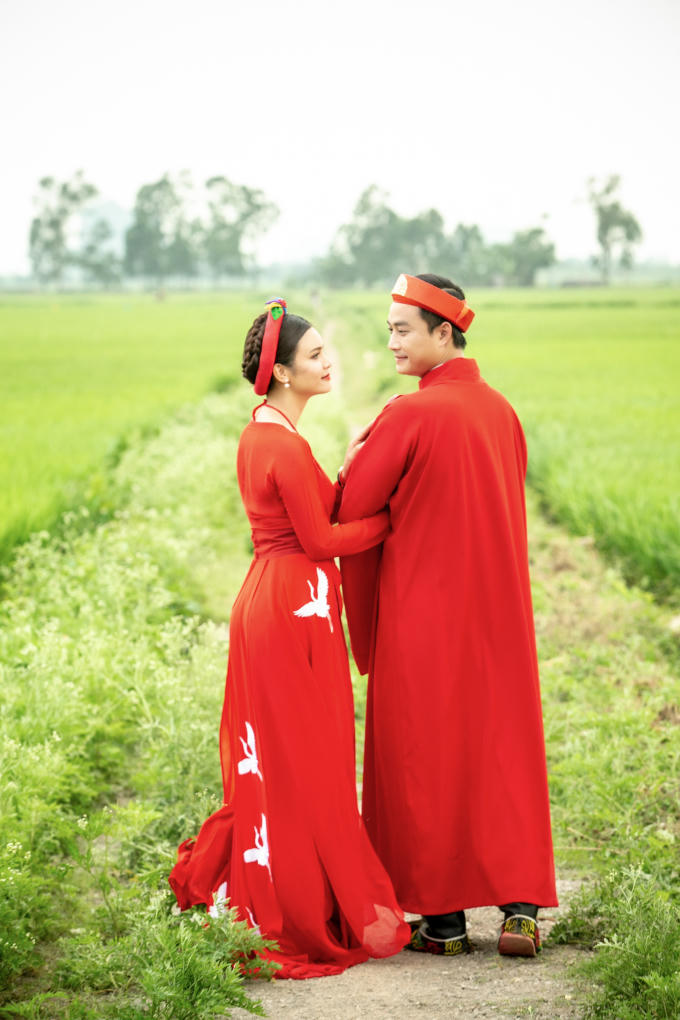 &ldquo;Trai trẻ&rdquo; Tiến Lộc &lsquo;&rdquo;d&acirc;ng&rdquo; thủ lợn đ&ograve;i&hellip; cưới Phạm Phương Thảo giữa c&aacute;nh đồng