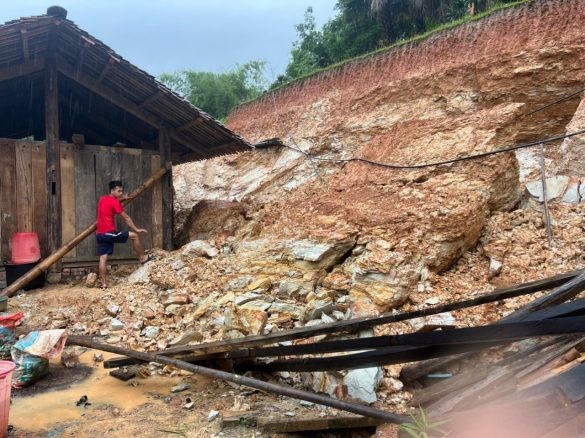 Tỉnh Bắc Kạn công bố tình huống khẩn cấp về thiên tai đối với khu vực sạt lở tại Tổ nhân dân Hát Deng (thị trấn Yến Lạc, huyện Na Rì). Ảnh: UBND huyện Na Rì