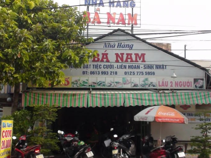 Nh&agrave; h&agrave;ng nơi xảy ra vụ việc