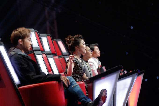 Giọng h&aacute;t Việt 2017 tập 1: Vũ C&aacute;t Tường v&agrave; Soobin Ho&agrave;ng Sơn