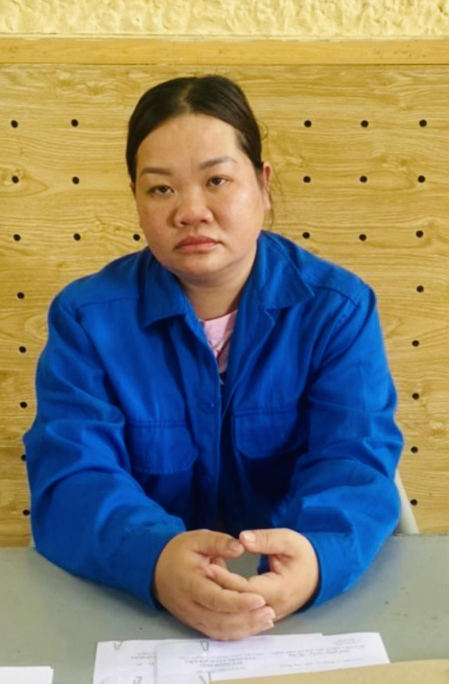 Nghi can Bùi Thị Ngọc Yến tại cơ quan công an.