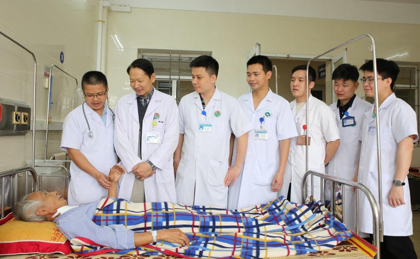 sat-xuyen-qua-co1-1857