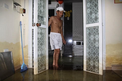 Nước tràn vào cả nhà