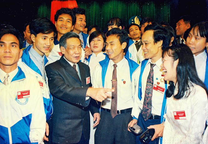 Chuyện với con trai Cụ Lê Khả Phiêu: Vợ con người lính - ảnh 1