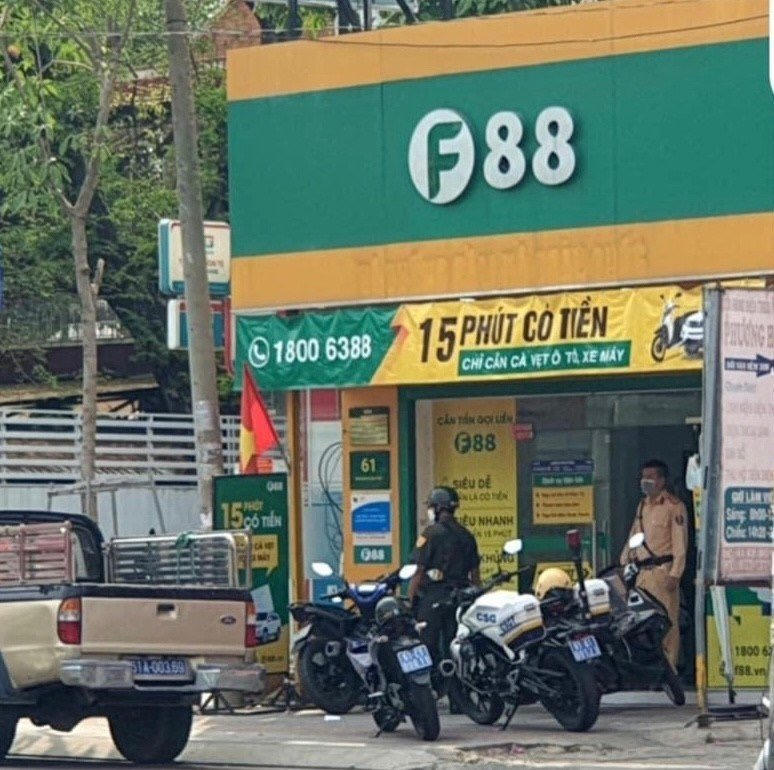 Kiểm tra cơ sở F88 trên địa bàn TP Thuận An. (Ảnh: TLDTA)