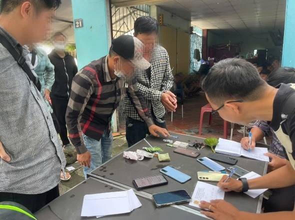 Tang vật thu giữ tại hiện trường
