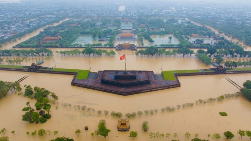 Ngập lụt tại Huế. (Ảnh: IT).