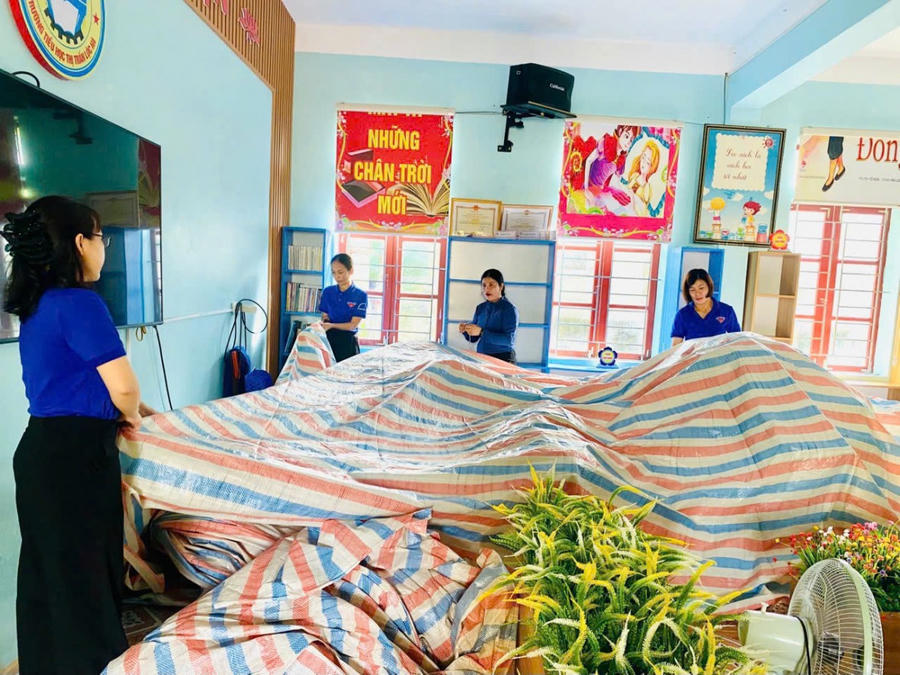 Ngoài ra còn thể hiện tinh thần xung kích, tình nguyện.