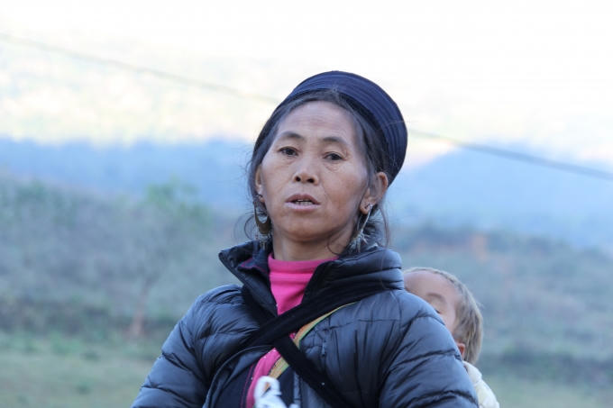 Người mẹ già đang gọi lũ con thơ