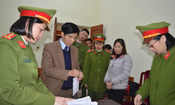 Cơ quan điều tra khám xét nơi ở của bà Kiêm. (ảnh: Công an tỉnh Hà Giang).
