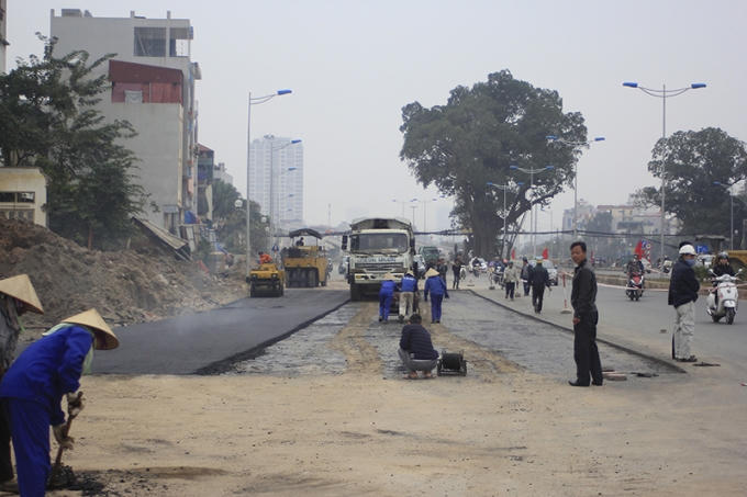 Hà Nội: Giao thông lộn xộn trên đường nghìn tỷ