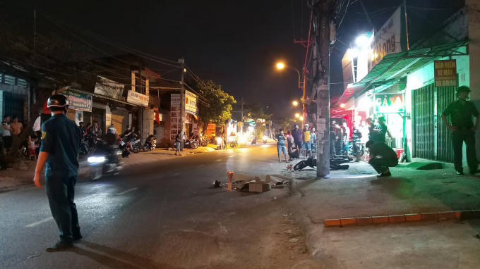 Người đàn ông làm thợ xây bị xe đầu kéo container cán tử vong trên đường Bình Chiểu, quận Thủ Đức khuya 11/1.