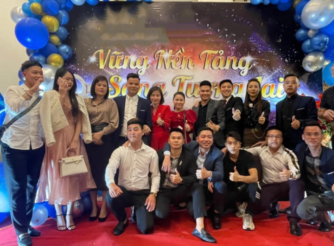 Hiện tại, Công ty Đất Viêt TND có đến 40 cán bộ, nhân viên vừa nắm vững chuyên môn, vừa dày dặn kinh nghiệm trong lĩnh vực kinh doanh bất động sản.