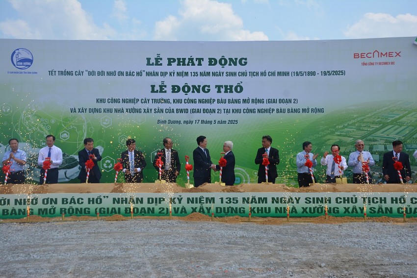 Các đại biểu động thổ KCN Cây Trường (700 hecta) và KCN Bàu Bàng mở rộng giai đoạn 2 (380 hecta) và xây dựng khu nhà xưởng xây sẵn của BWID gian đoạn 2 (250.000 m2 sàn).