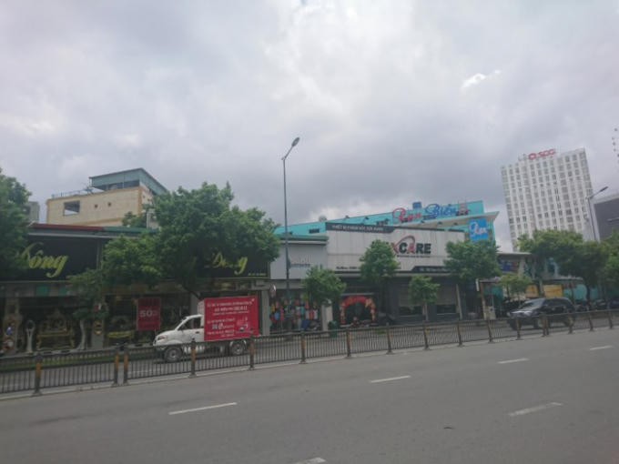 Khu đất 195 - 195B Nam Kỳ Khởi Nghĩa đang được cho thuê mở cửa hàng, làm quán nhậu. Ảnh:TL
