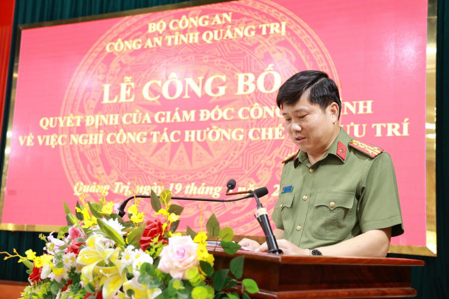 Đại tá Vũ Văn Đấu, Giám đốc Công an tỉnh phát biểu tại buổi lễ. (Ảnh: CAQT)