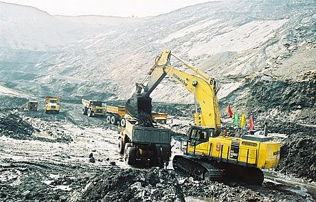 Công ty cổ phần Than Đèo Nai - Cọc Sáu đình chỉ thành viên HĐQT do vi phạm pháp luật.