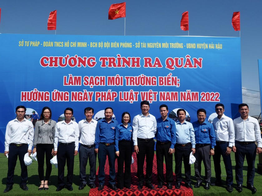 Mít tinh hưởng ứng Ngày Pháp luật Việt Nam 2022 tại Nam Định ảnh 12