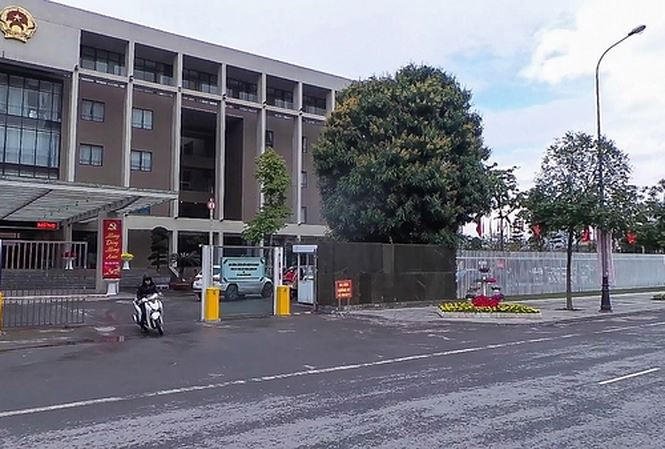 Thanh tra đã chỉ ra đủ kiểu sai phạm trong lát đá vỉa hè của các quận tại Hà Nội