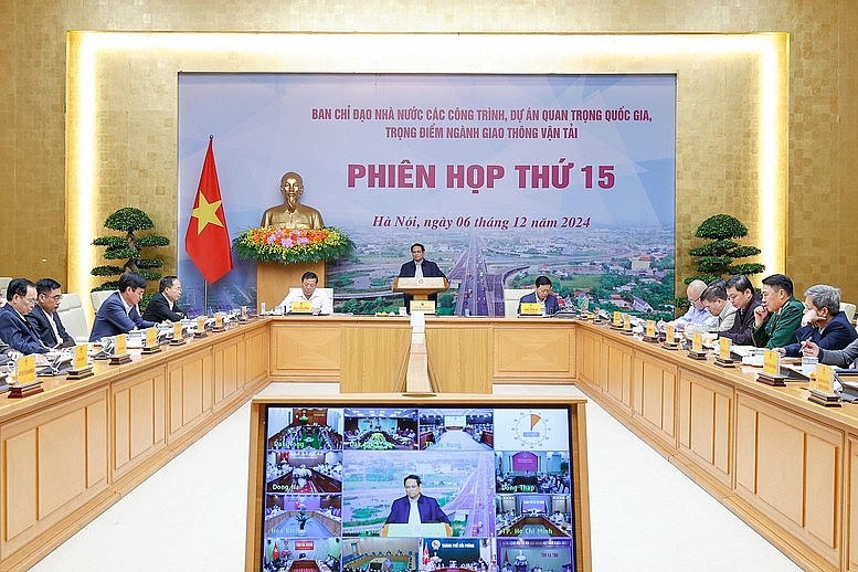 Toàn cảnh phiên họp.