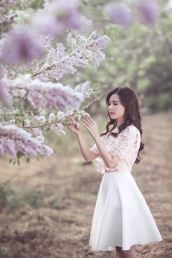 Midu xinh tươi quên chuyện tình buồn, hân hoan đón chào năm mới 2016